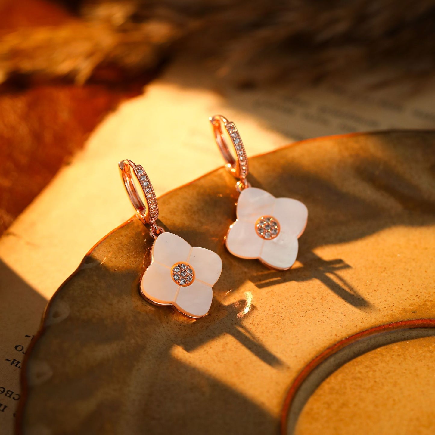 Clover Ear Clip High-grade Fashionable Rose Gold Electroplating Temperament Wild Earrings