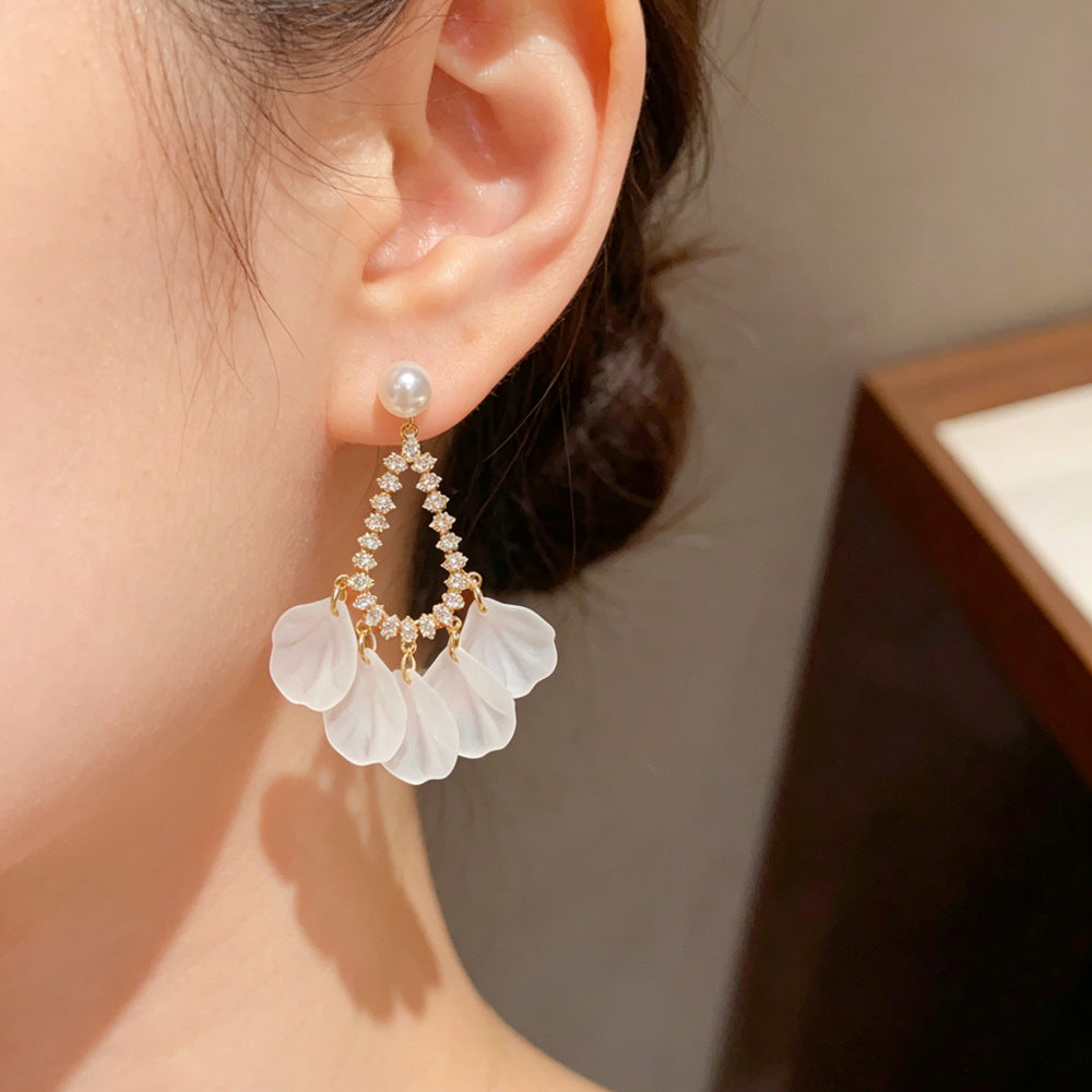 Drop Shape Female Acrylic Petal Piece Tassel Long Fashion Face Rings