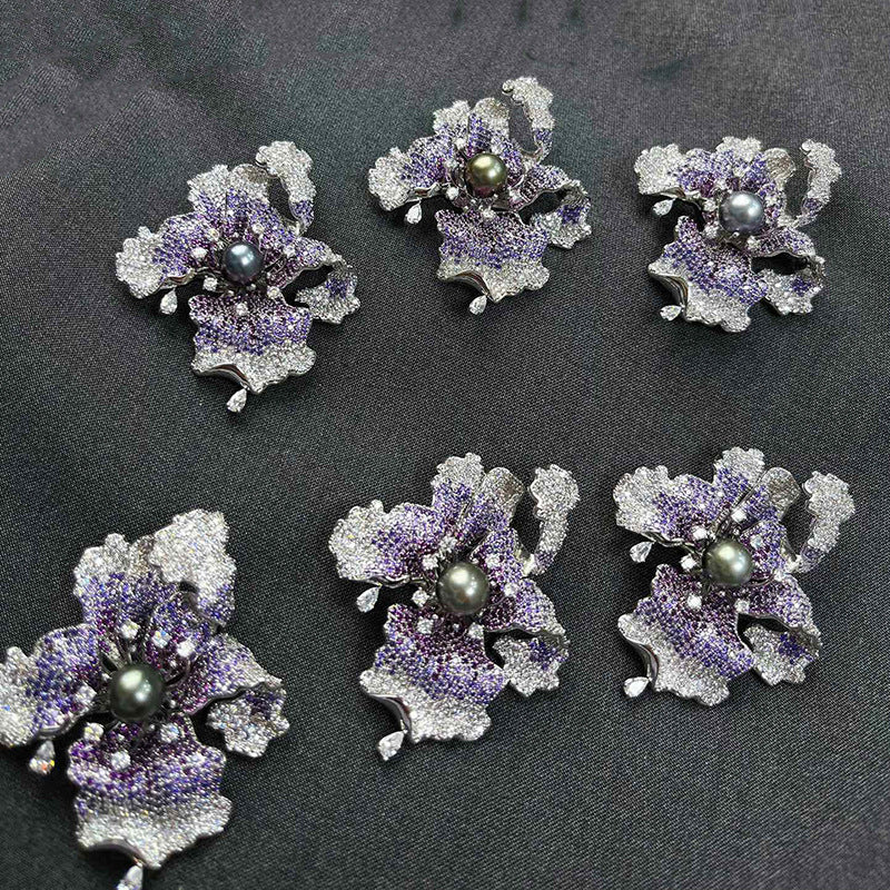 Dream Purple Zirconium Flower-de-luce Brooch Gold Light Brooches
