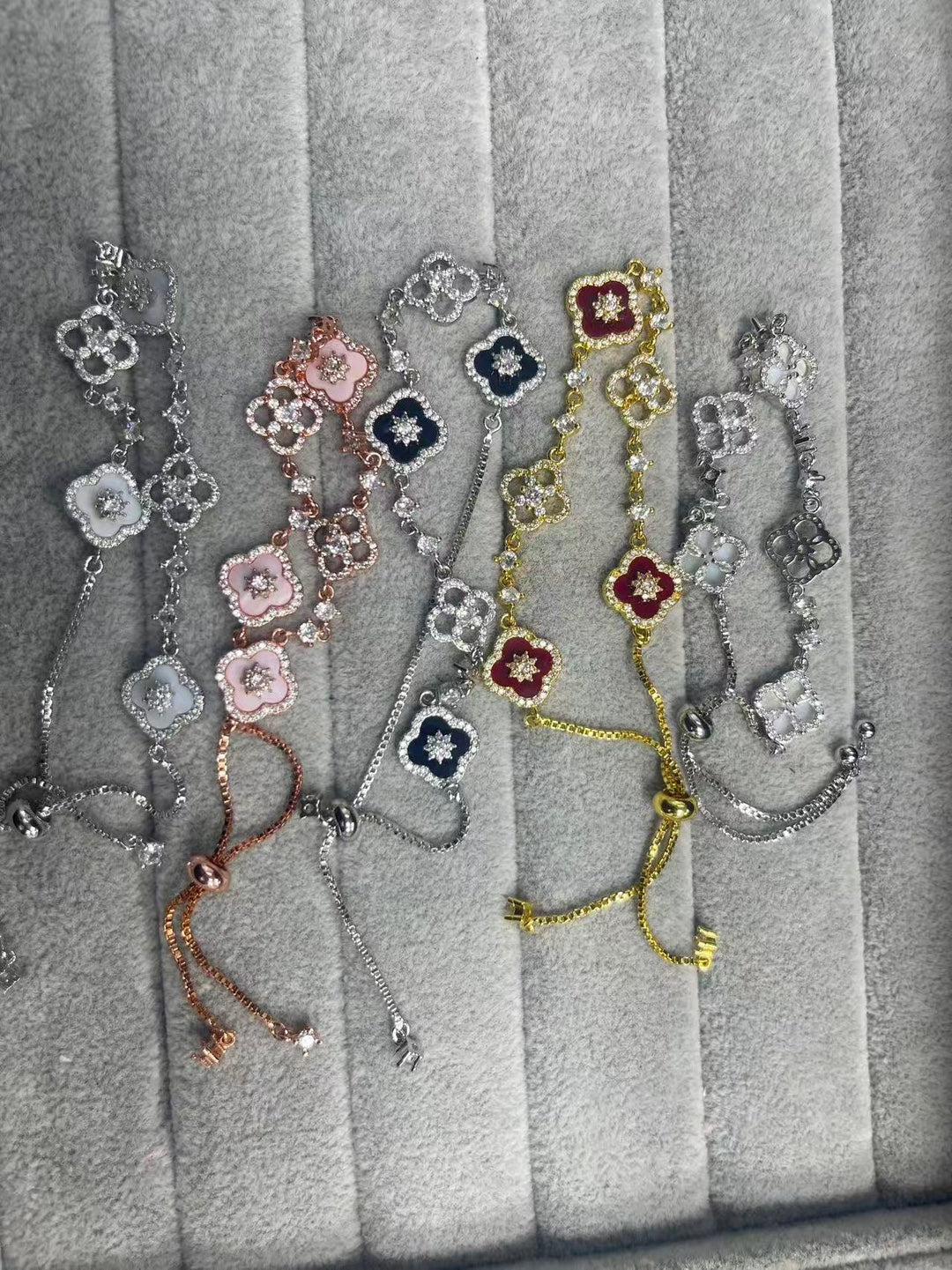 Clover Micro Inlaid Zircon Hollow High Sense Live Necklace