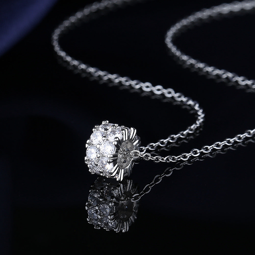 Women's Simple Small Waist Clavicle Chain Ice Flower Cut Temperamental Personalized Necklaces
