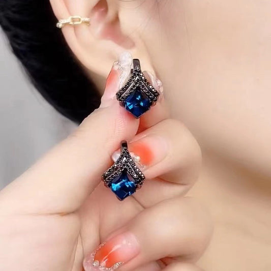 Women's Crystal High-grade Light Luxury Ear Clip With Earrings