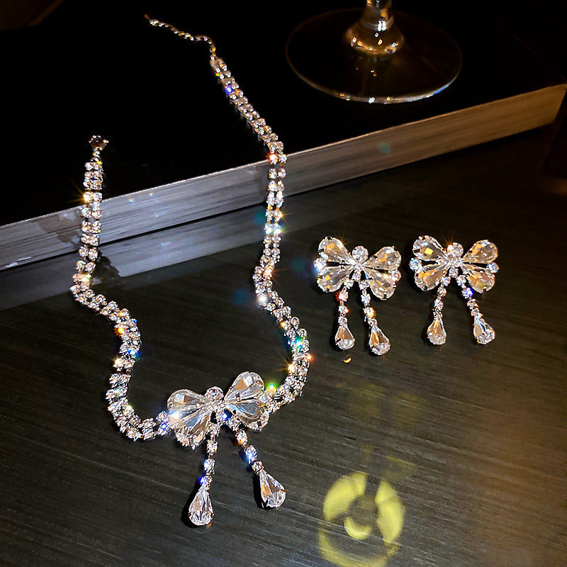 Women's Bow Clavicle Affordable Luxury Fashion Elegant Necklaces