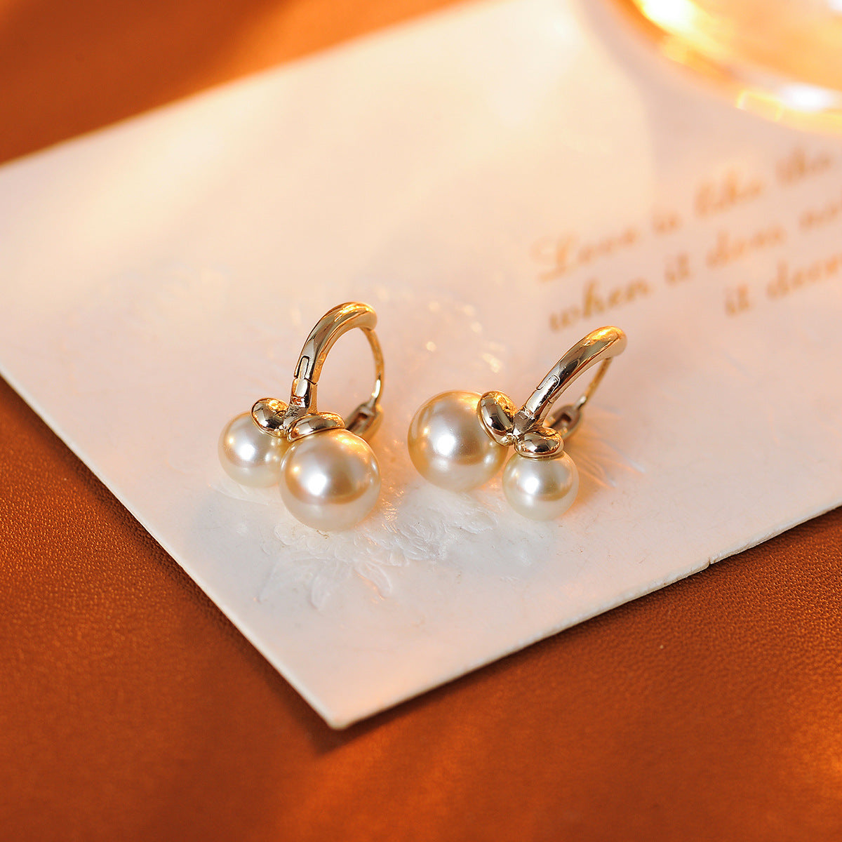 Mousse Pearl Cherry Clip Light Luxury Minority Versatile Ear Buckle