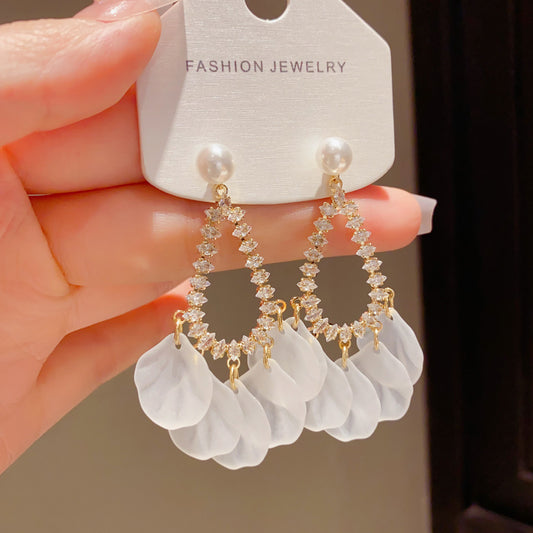 Drop Shape Female Acrylic Petal Piece Tassel Long Fashion Face Rings