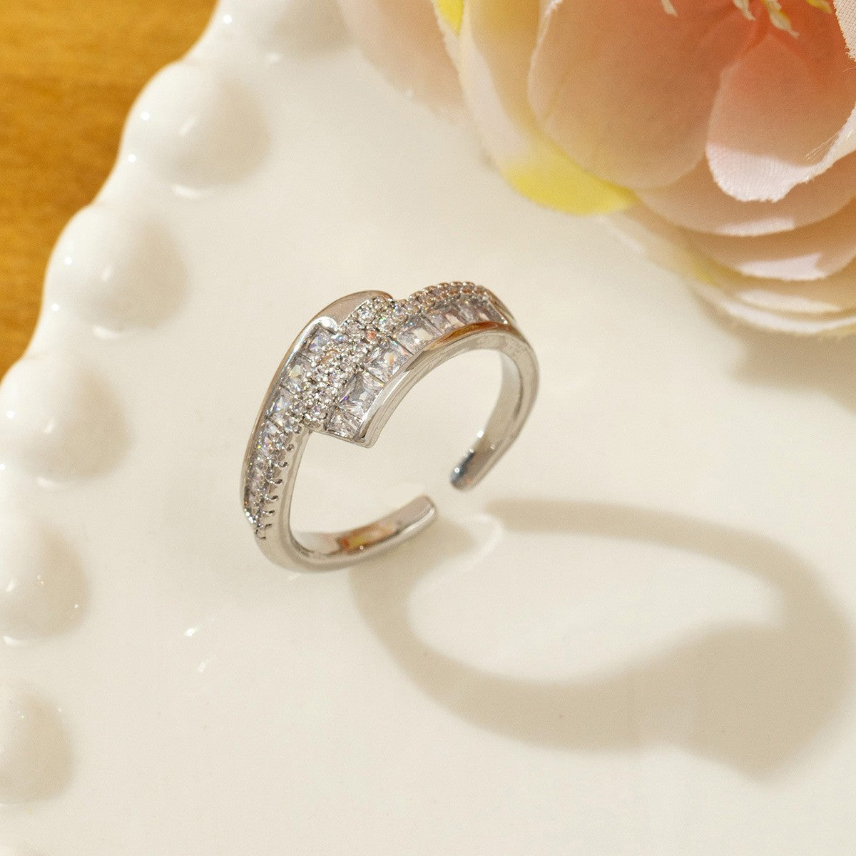 Luxury Cross Design Fashion Open High Sense Index Ring