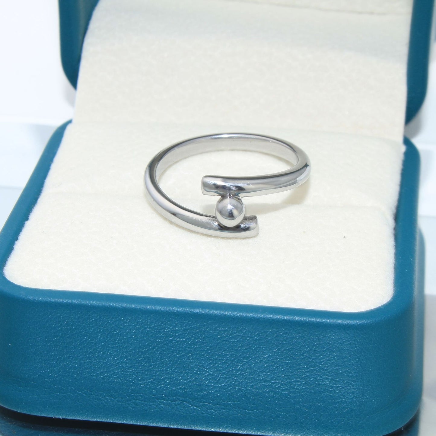Ball Commute Light Luxury Personality High Sense Fashion Ring