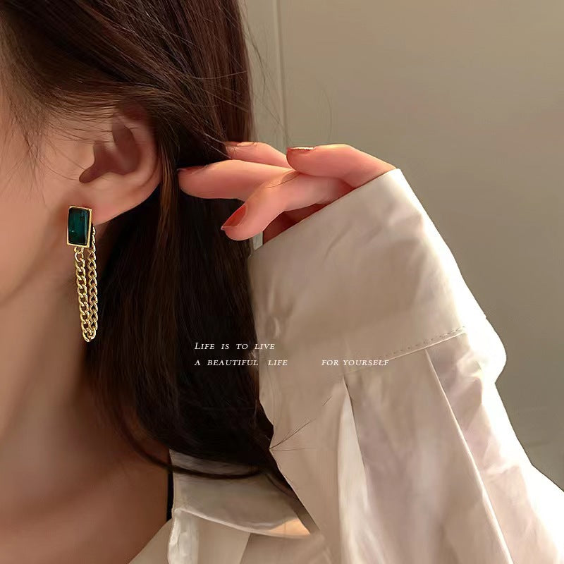 Needle Vintage Emerald Crystal Metal Chain Elegant Earrings