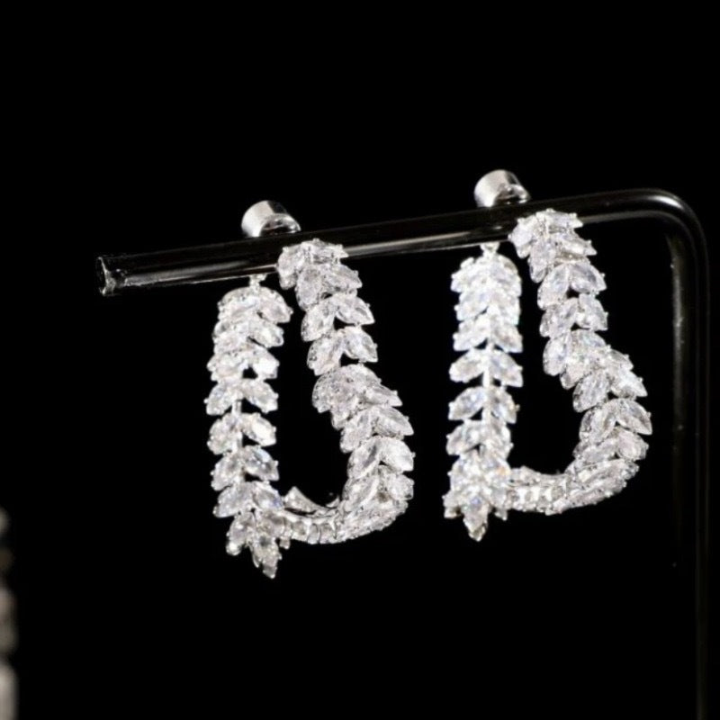 Zirconium Leaves Love Heart Female Niche Exquisite Design Sense Front Stud Earrings