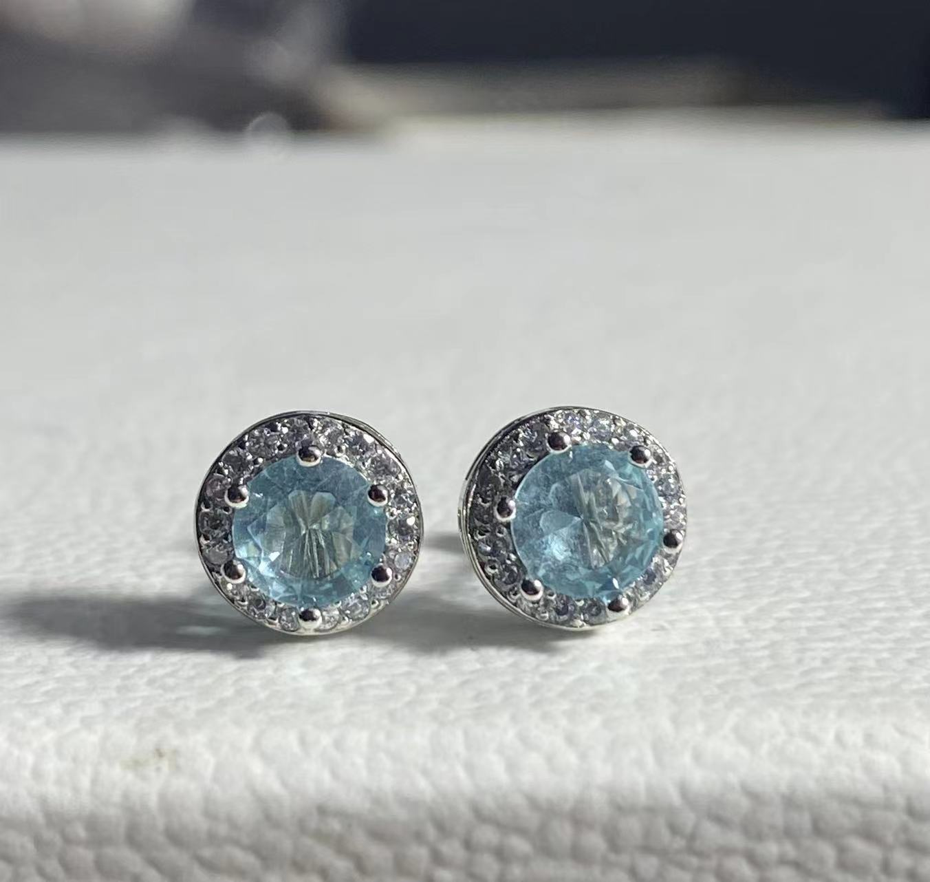 Rhinestone Surround Zircon Ear Bone Pin Stud Earrings
