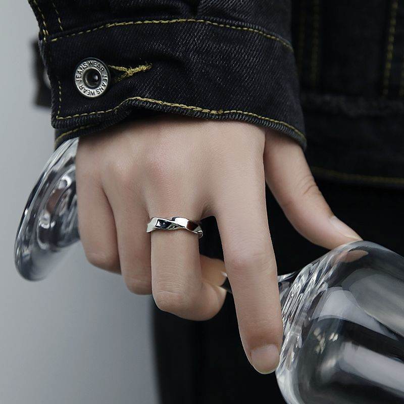 Mobius Strip Wave Twisted Open Korean Ring