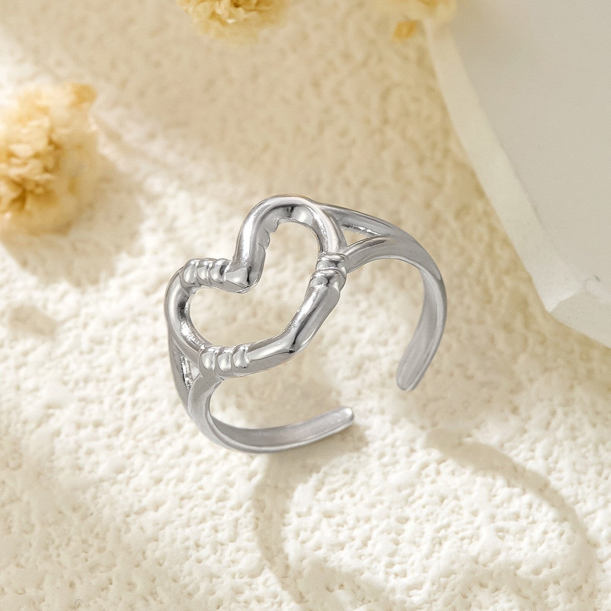 Stainless Steel Irregular Line Love Heart-shaped High-grade Ring