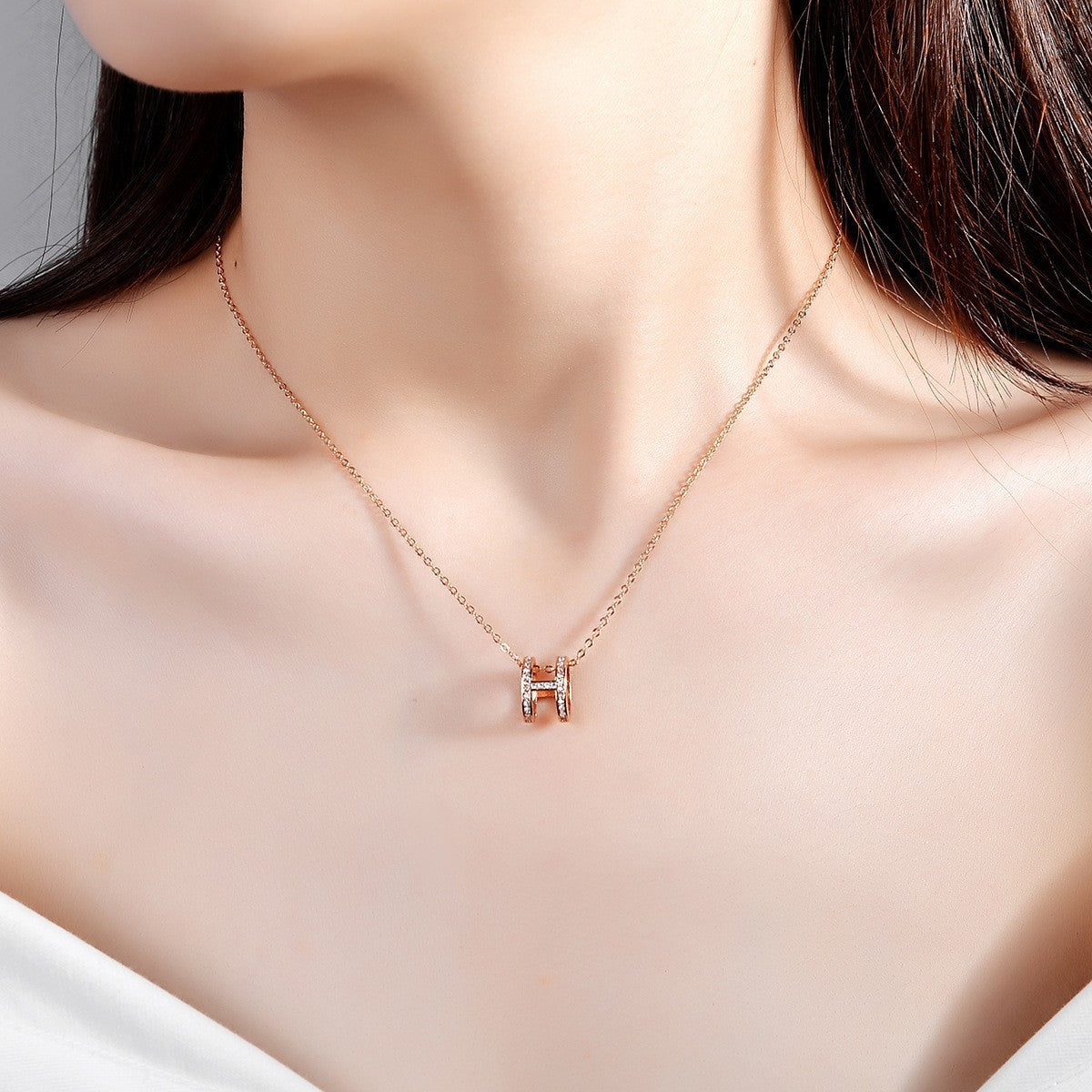 Female Niche High-grade Clavicle Chain Light Luxury Necklaces