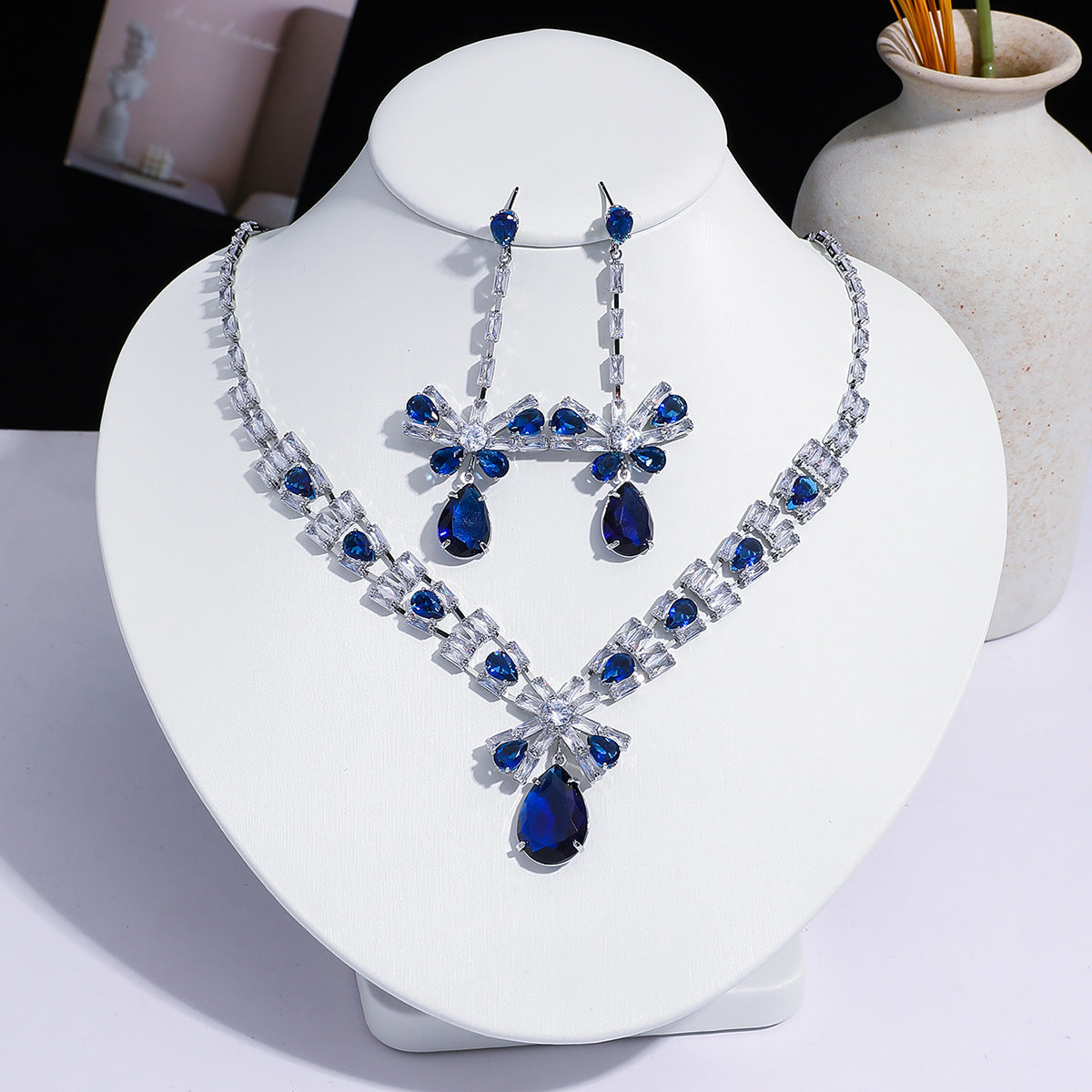 Fashion Trend Zircon Green Butterfly Tassel Necklace