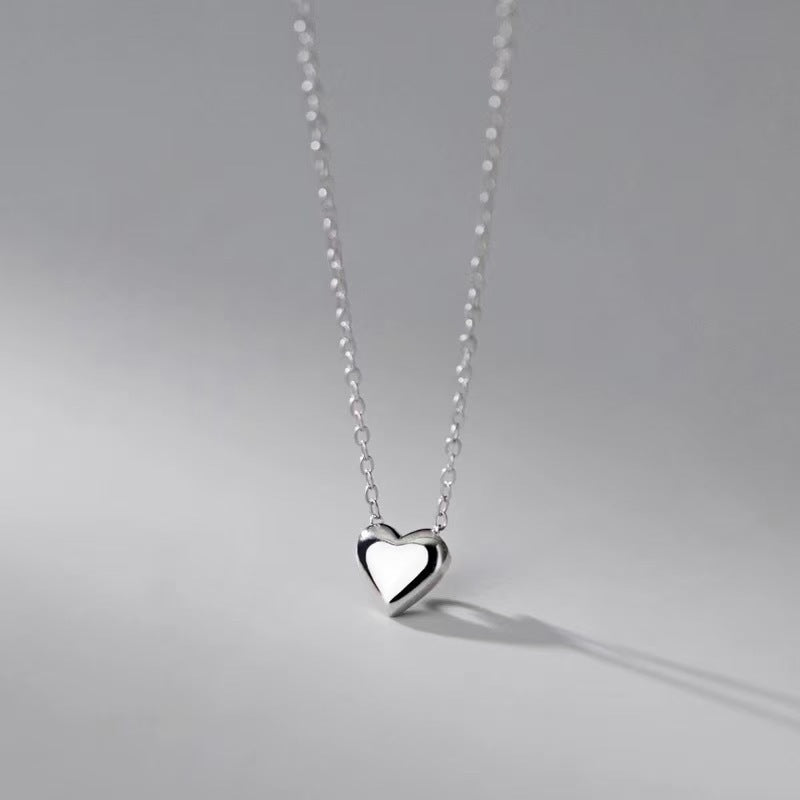 Women's Fashion Elegant Sweet Peach Heart-shaped Cute Short Love Clavicle Necklace