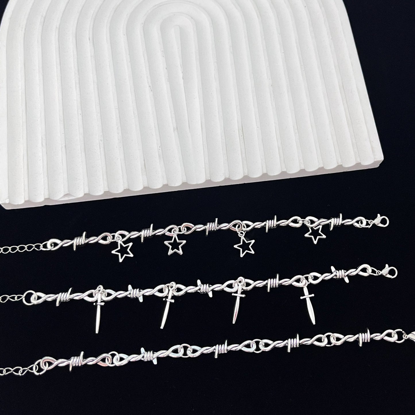 Women's & Men's Thorns Hand Accessory Hip Hop Punk Bracelet