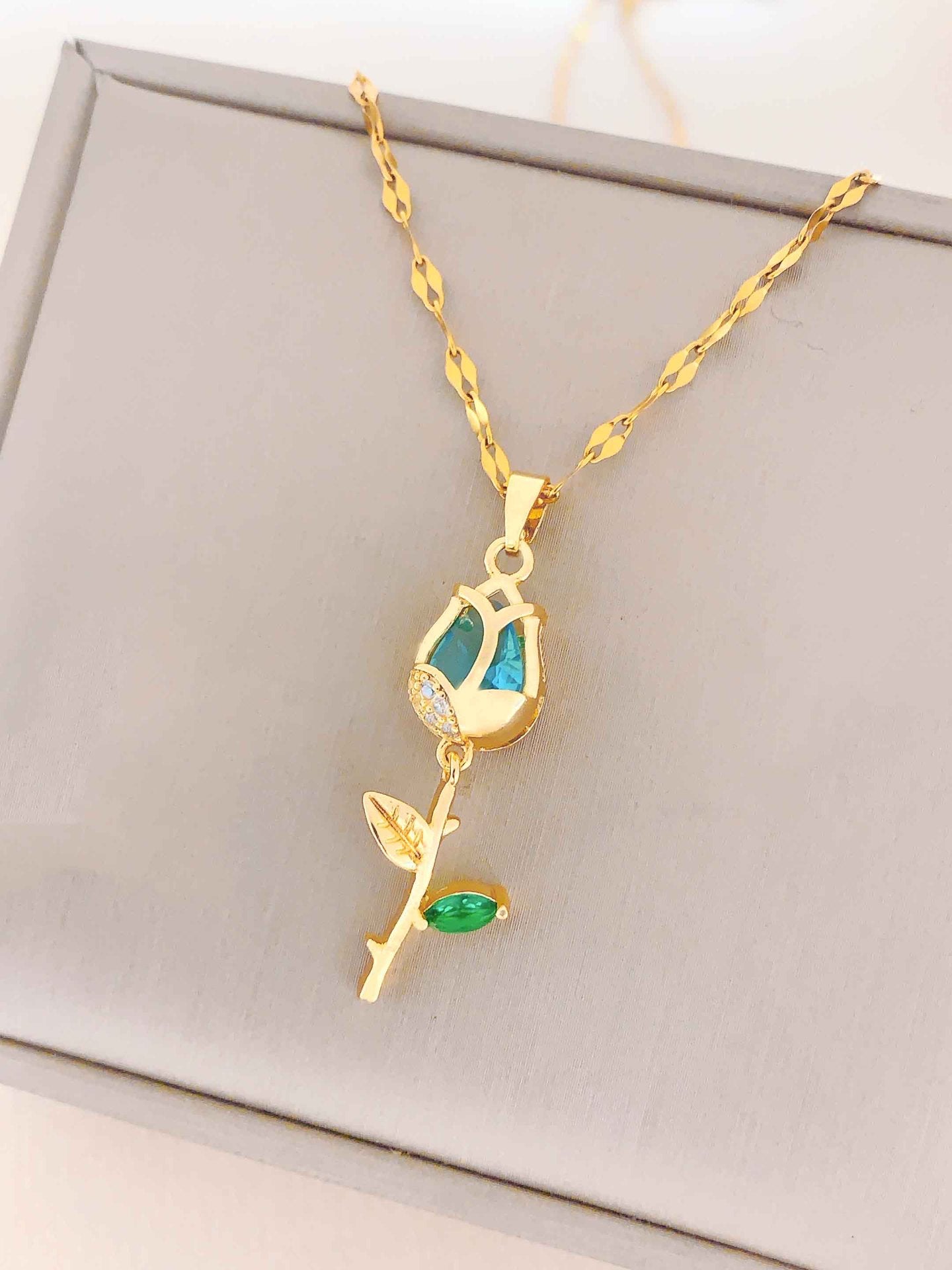 Women's Tulip Fashionable High-grade Titanium Steel Clavicle Necklace