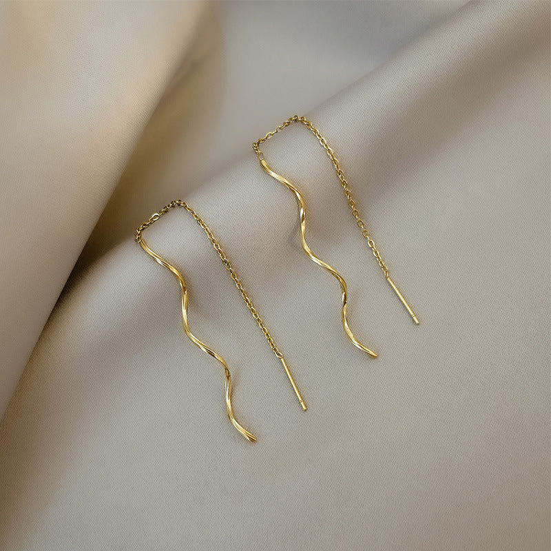 Women's Wave Design Simple Choker Face Slimming Long Ear Line