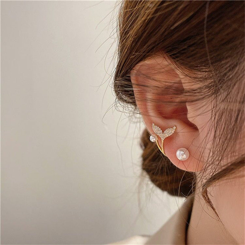 Elegant Fishtail Rhinestone Versatile Personality Design Earrings