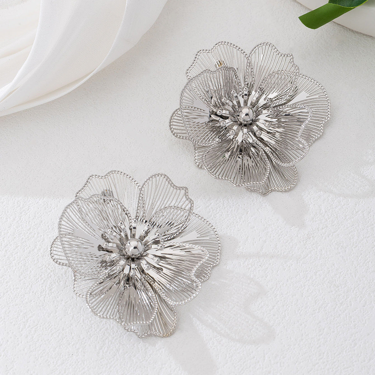 Flower Petals Female Sweet Cool Graceful Earrings