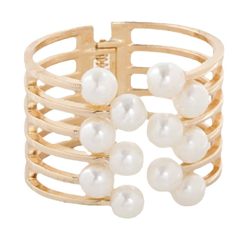 Luxury Electroplated Alloy Simple Rhinestone Pearl Bracelet