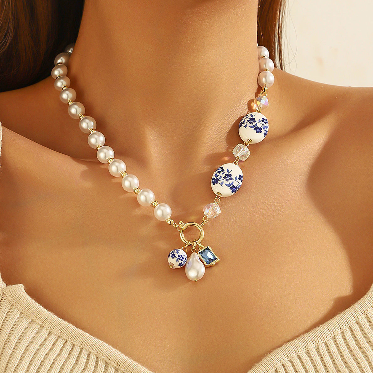 Mild Luxury Retro Beaded Ceramic Artistic Blue White Necklaces