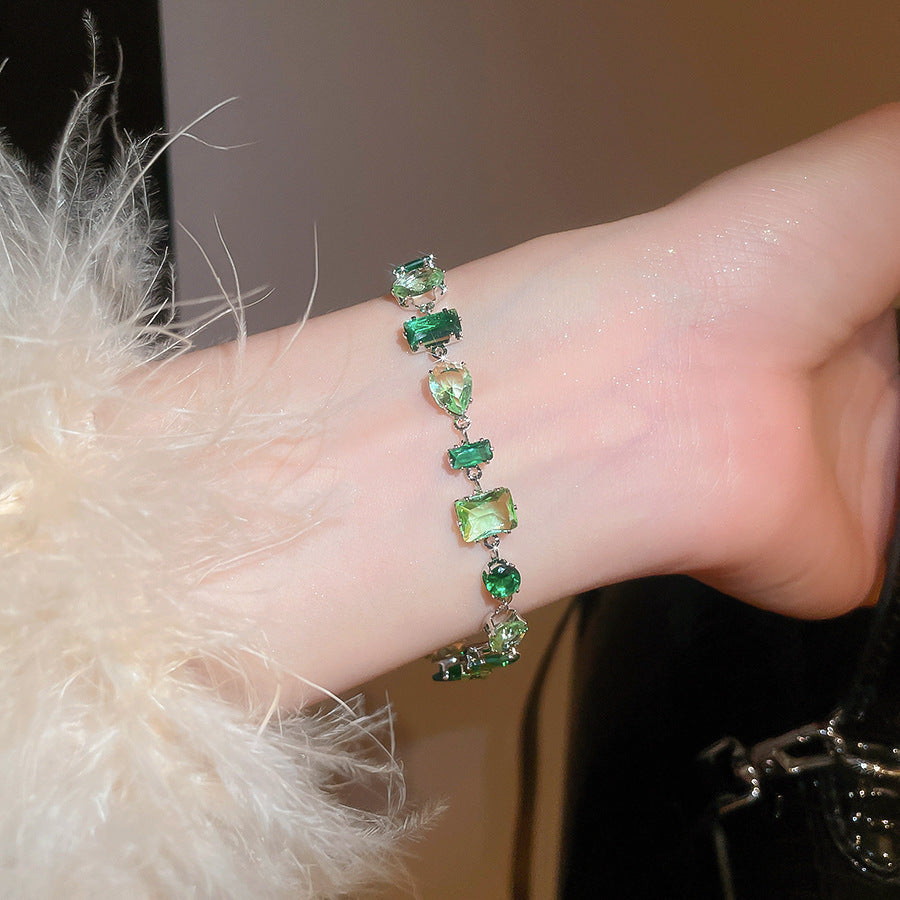 Women's Heart-shaped Zircon Adjustable Simple Fashion Light Luxury Bracelet