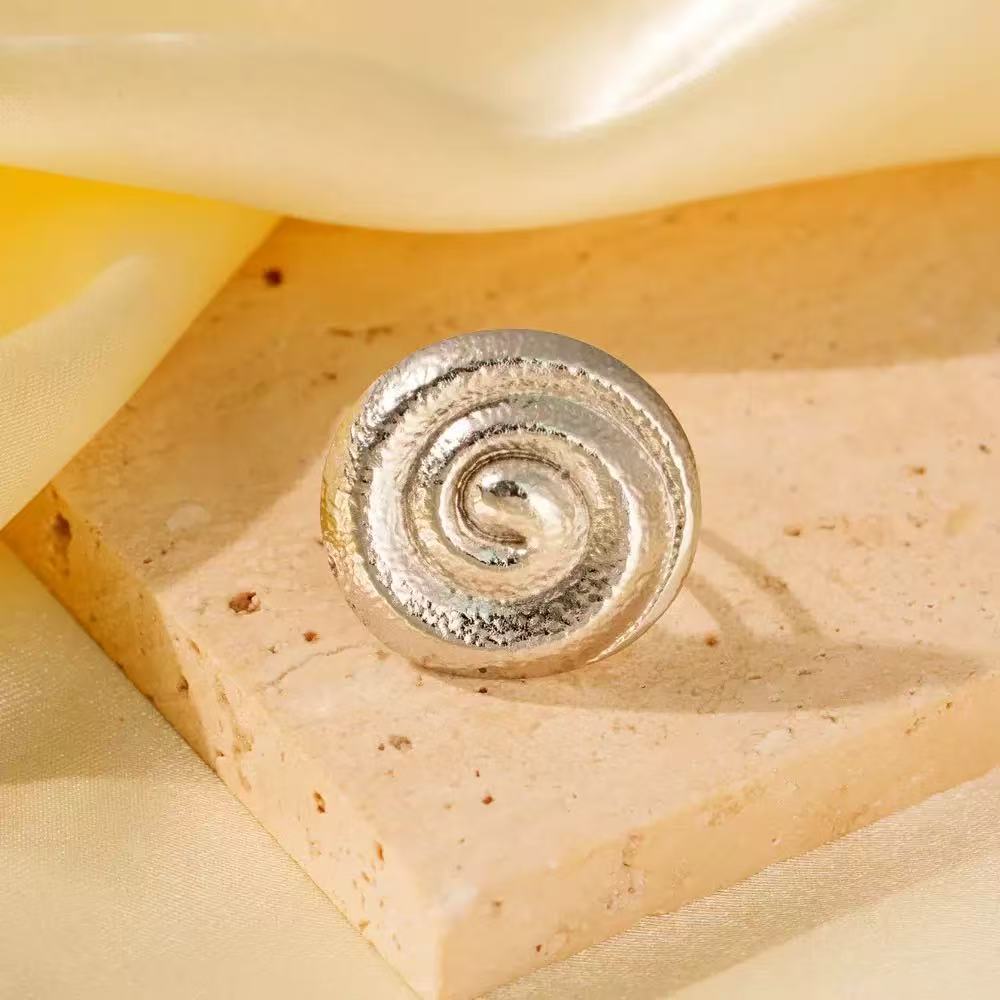 Style Flower Titanium Steel Female Personality Stylish Round Thread Gold Ring