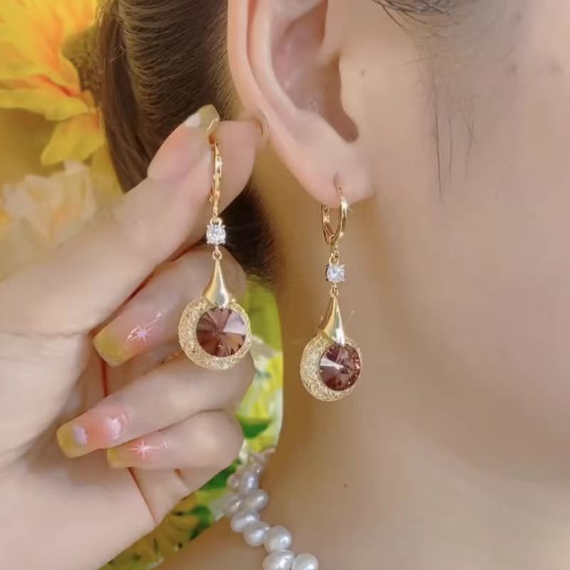 Temperament French Retro Trendy Special Interest Light Luxury Design Sense Earrings