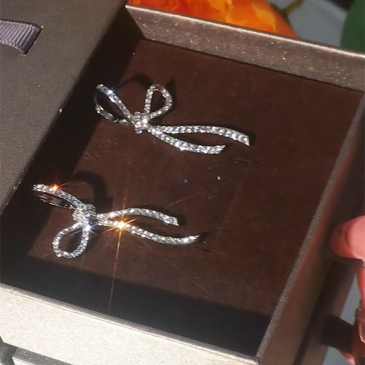 Bow Ribbon High Sense Light Luxury Temperament Ear Clip Design Earrings
