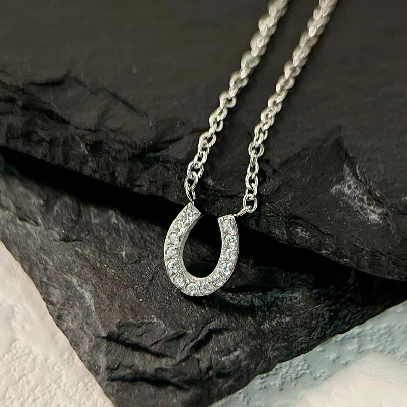 Horseshoe U-shaped Female Titanium Steel Clavicle Chain Not Easy To Necklace