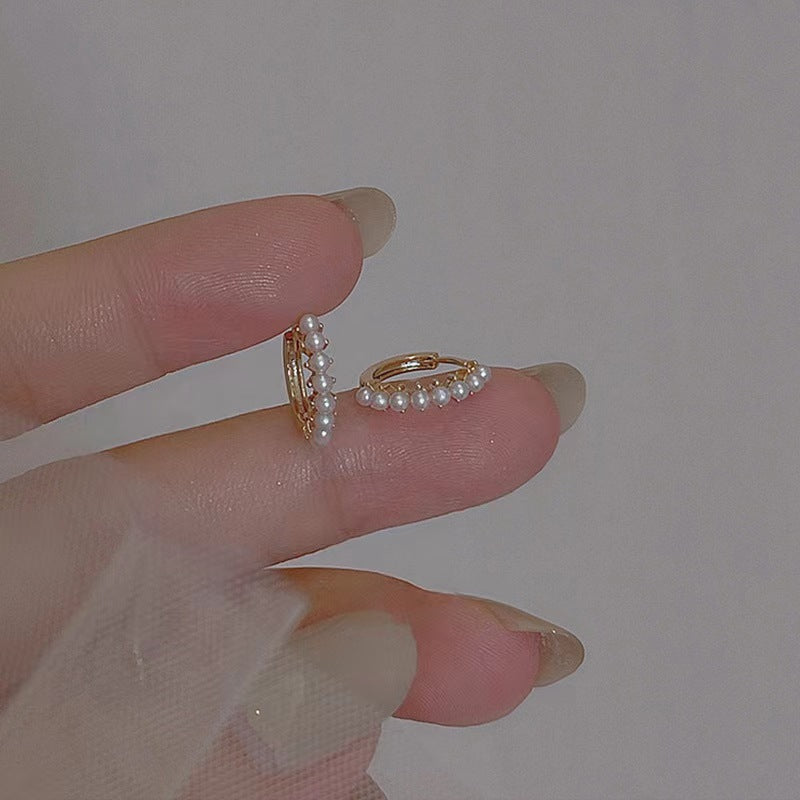 Women's Simple Compact Pearl Clip Trendy Temperament High Grade Elegant Earrings