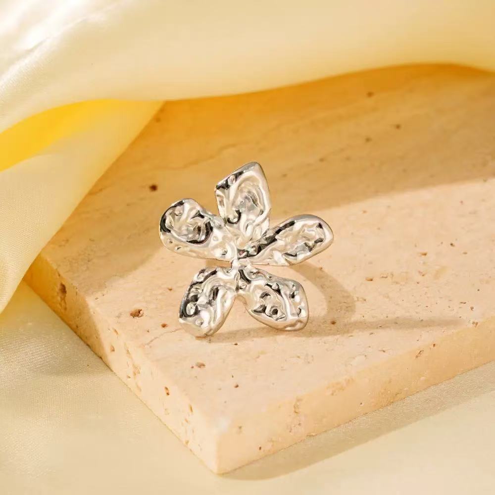 Style Flower Titanium Steel Female Personality Stylish Round Thread Gold Ring