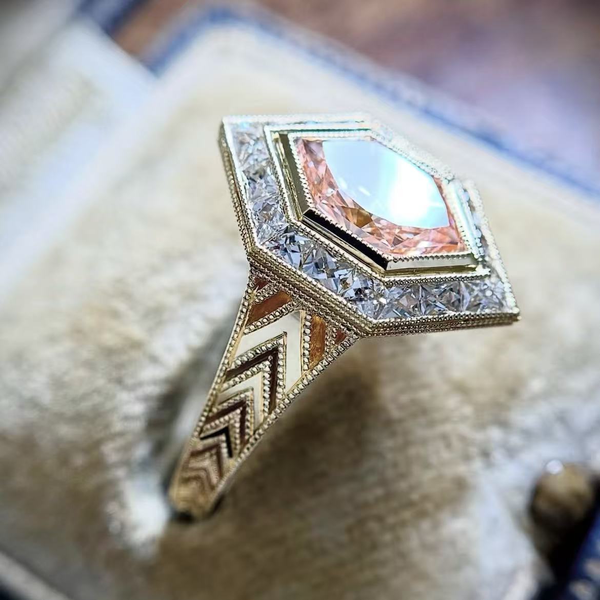 Women's Environmental Protection Alloy Simple Gold-plated Inlaid Ring
