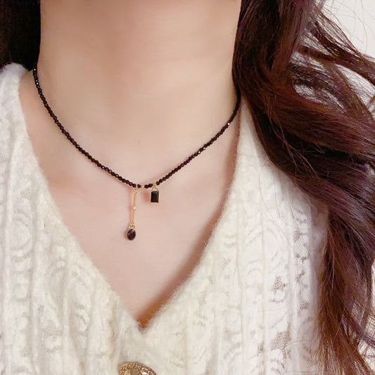 Crystal Tassel Female Niche Retro Fashion Light Luxury Temperament Clavicle Necklace