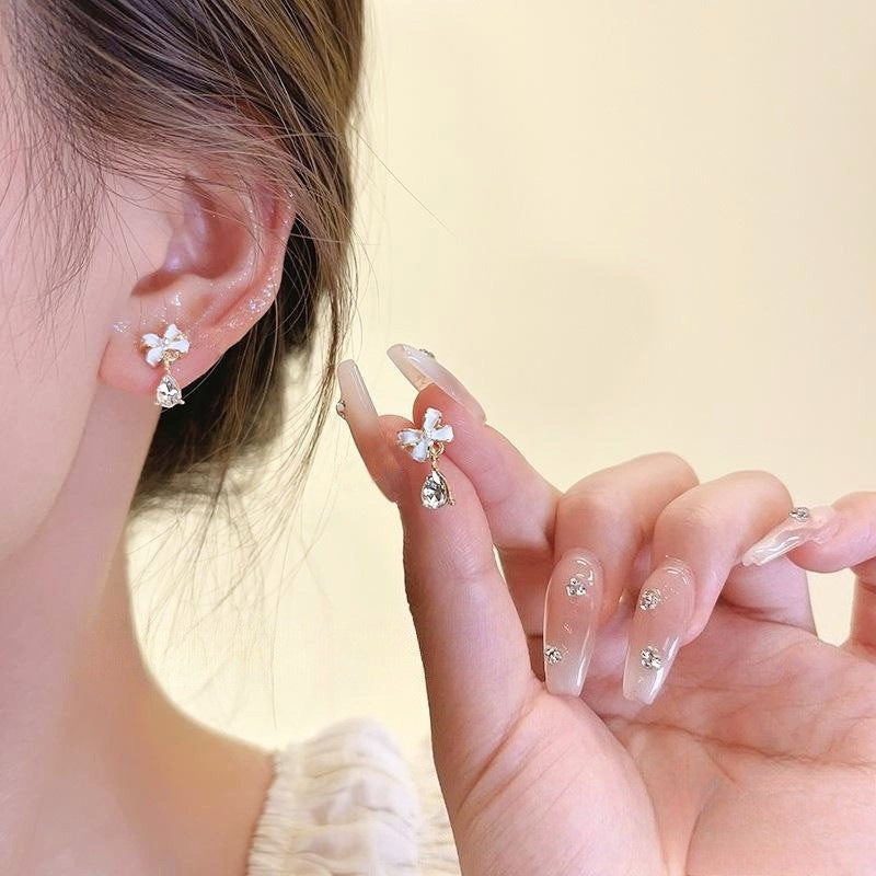 Women's Needle High-grade Super Flash Zircon Light Luxury Refined Grace Earrings