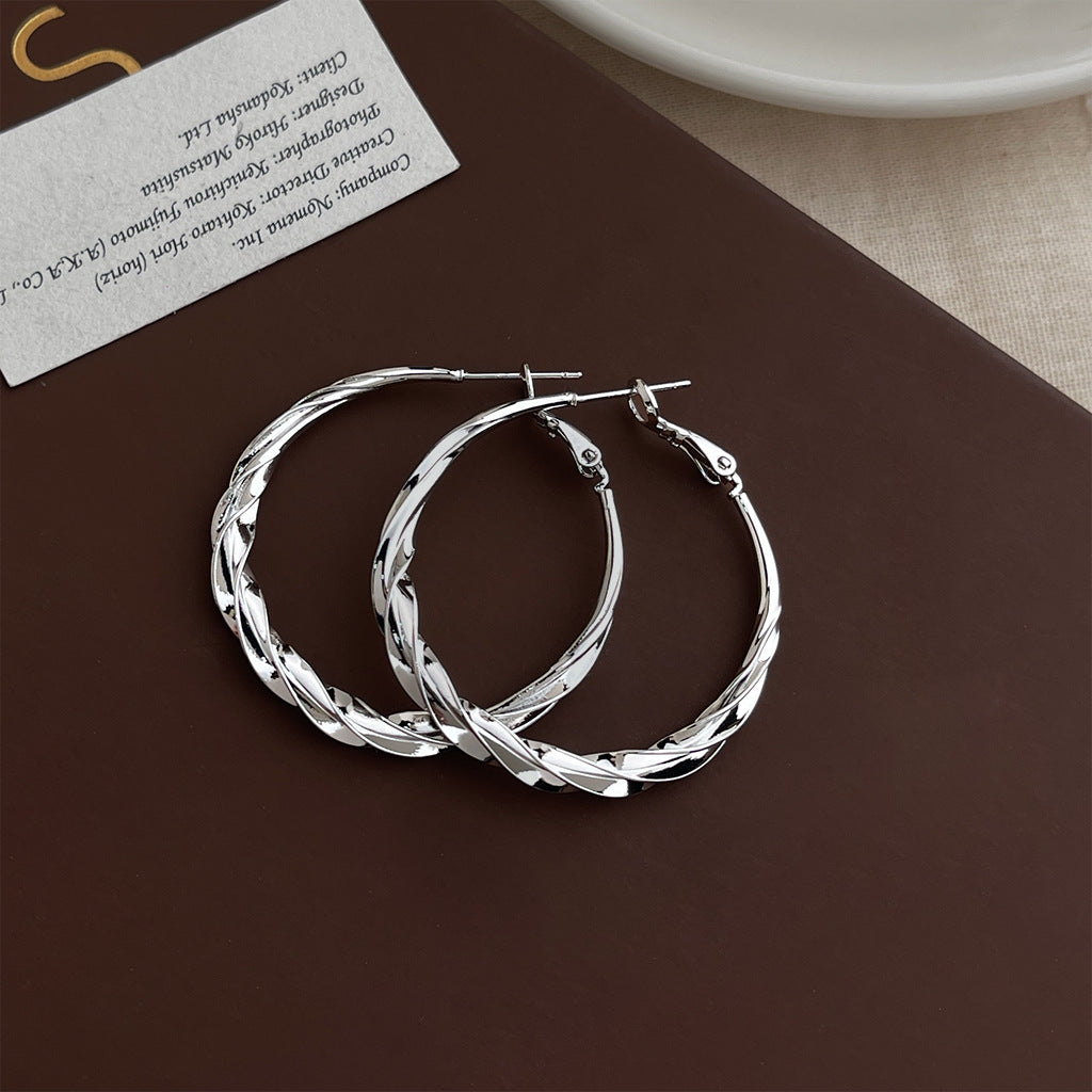 Women's Minimalist Exaggerated Big Ear Fashionable Temperament Personalized Cold Style Simple Earrings