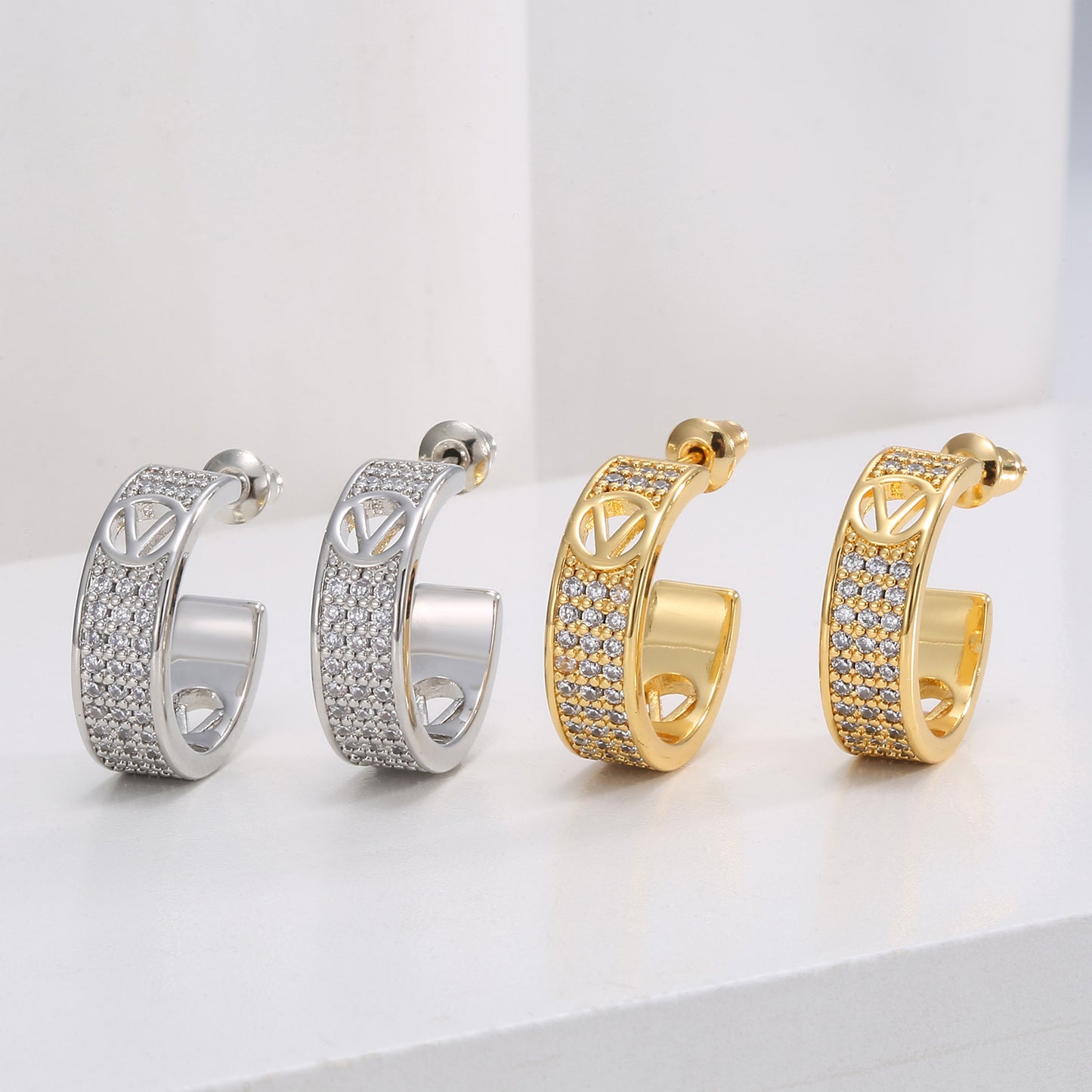 Women's Aloofness Style Suit Design Delicate Diamond Elegant Earrings