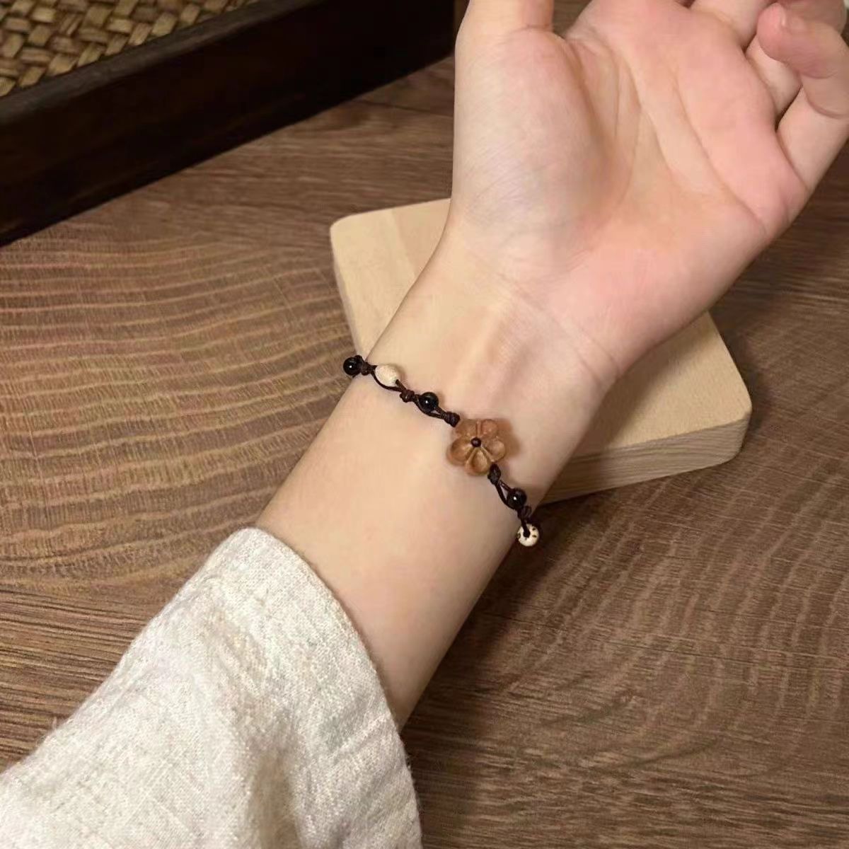 Women's Small Peach Blossom Woven Hand Strap Bracelets