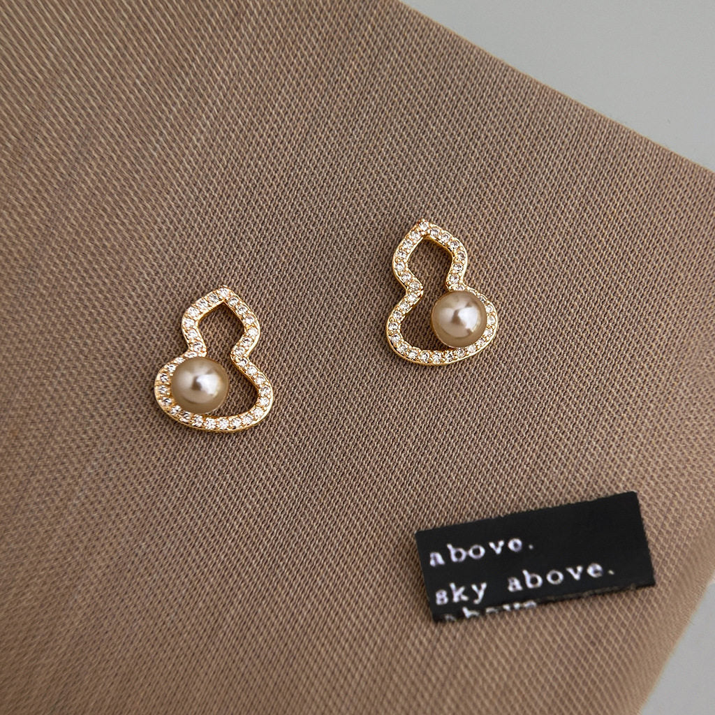 Sier Needle Gourd Coffee Champagne Pearl Old Money Style Chinese Earrings