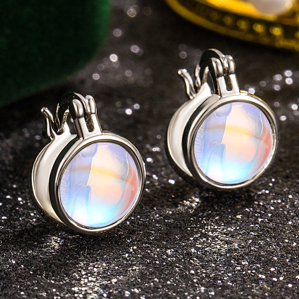 Round Clip Female Design Temperament Entry Lux Simple Heart-shaped Valentine's Ear Buckle