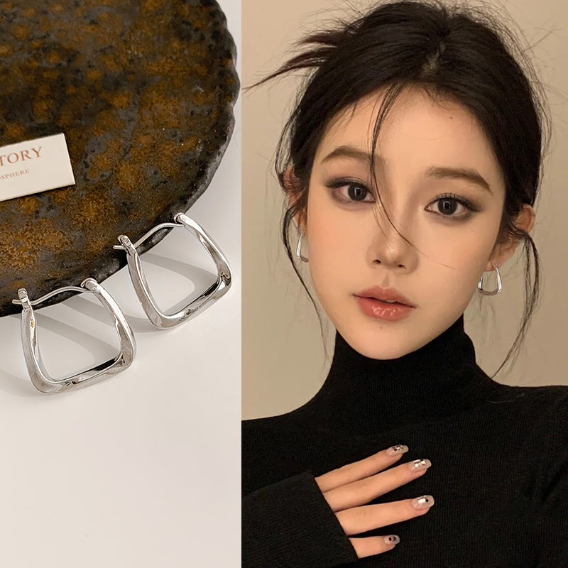 High Sense Ear Clip Niche Alloy Earrings