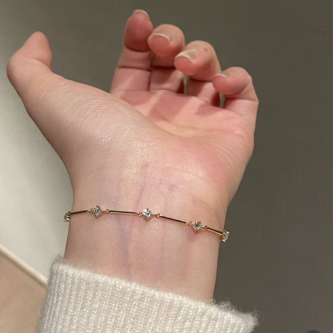 Style Simple Rhinestone Female Everyday Joker Light Bracelets