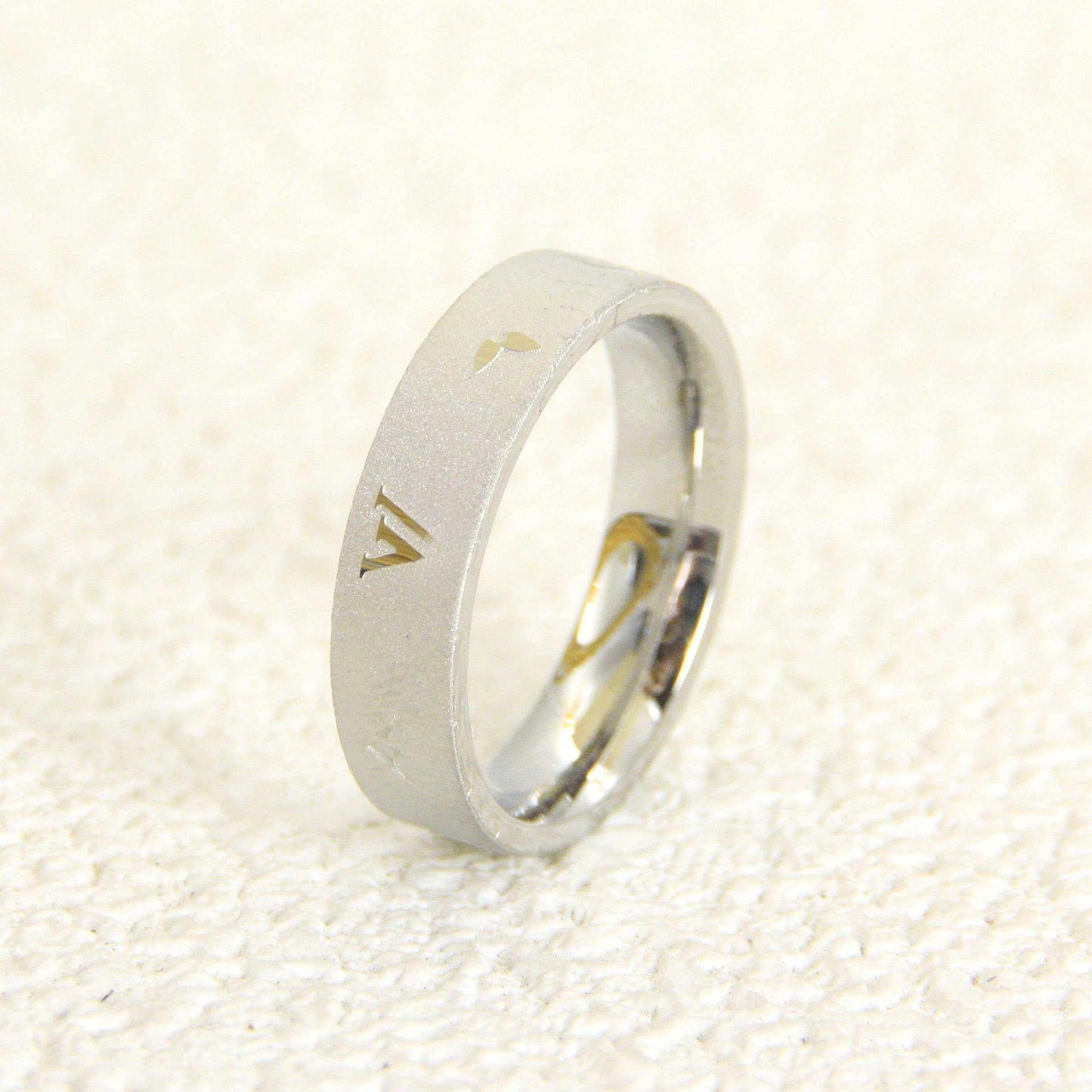 Donkey Vintage Frosted Female Single Design Gold Not Easy Ring