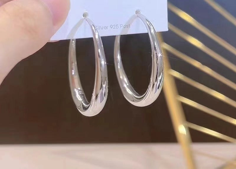 Women's Style High-grade Large Hoop Light Luxury Ear Clip Earrings