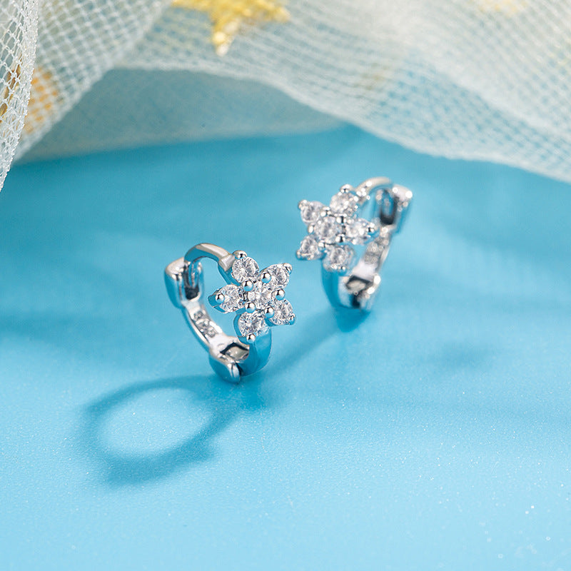 Women's Elegant Five Petals Diamond Design Affordable Luxury Fashion Earrings