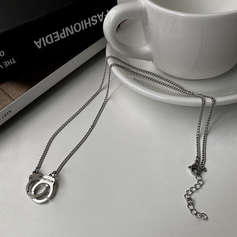 Female Retro Hip Hop Cold Wind Clavicle Chain Cool Necklace
