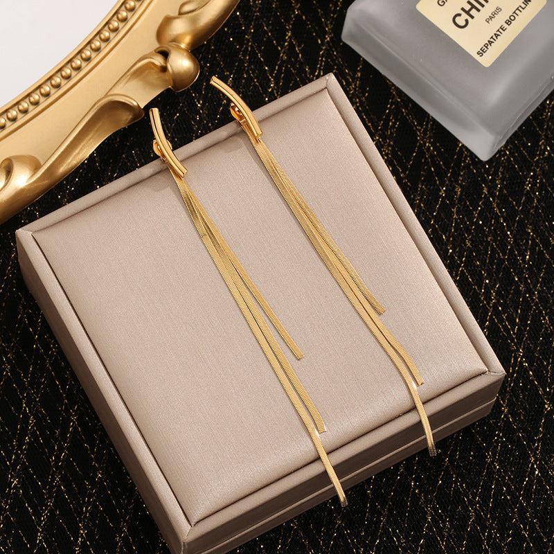 Eardrops Design Makes Face Look Thinner Temperamental Ear Line