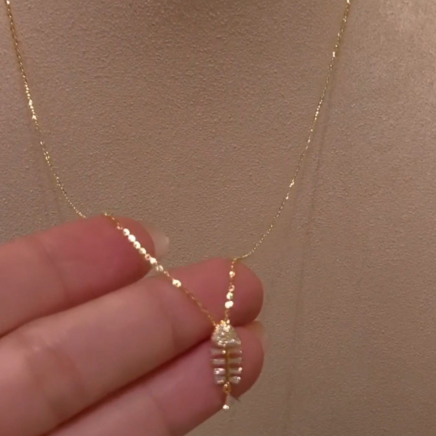 Bone Exquisite Small Fishbone High-grade Sweater Necklace