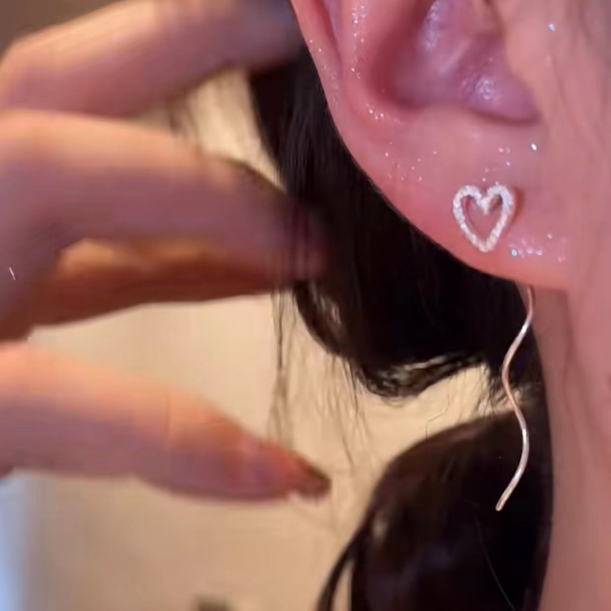 Women's Clover Lines Fashionable High-grade Tassel Simple Ear Line